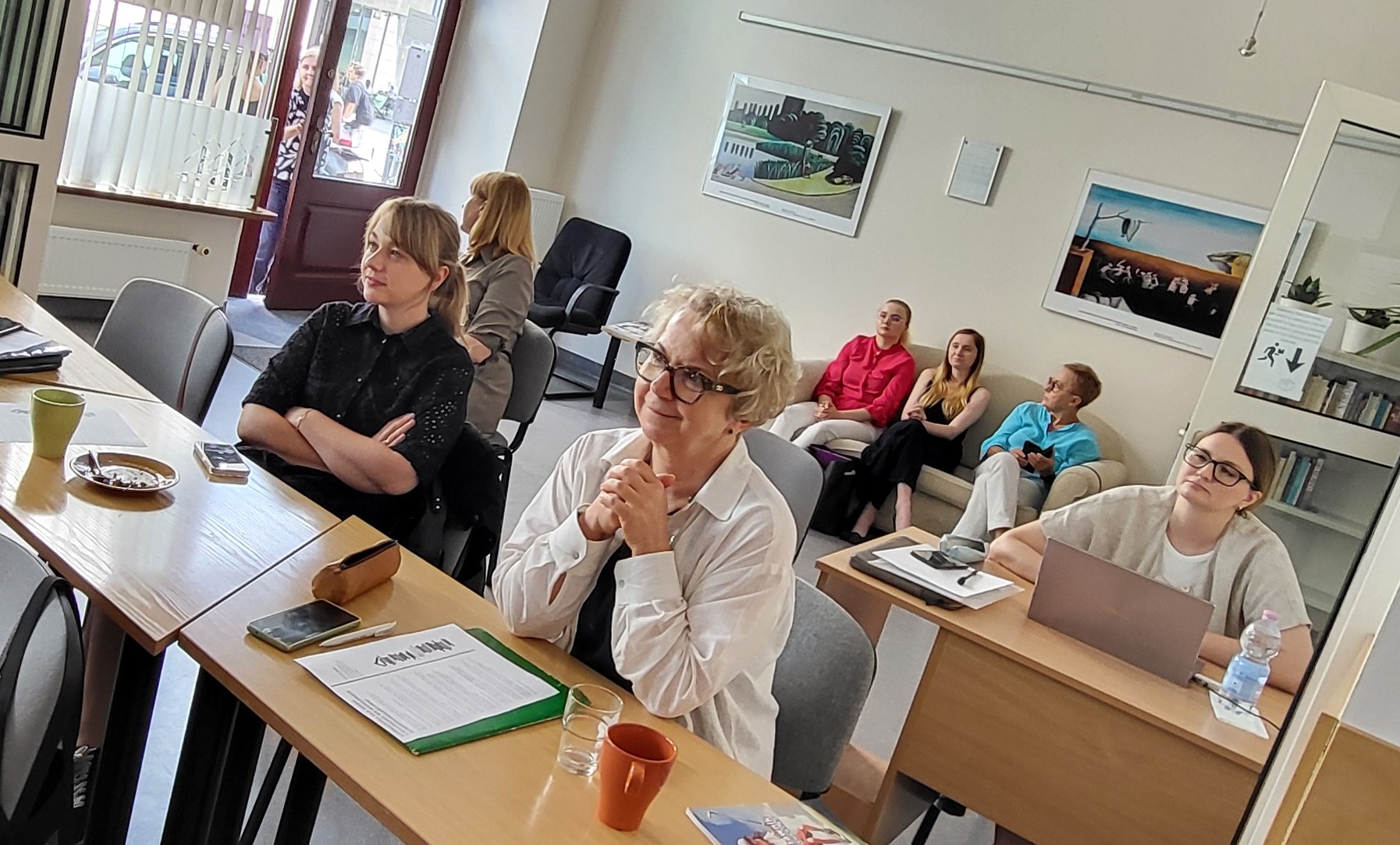 Nasze koleżanki, reprezentantki CBLDM, od prawej Koordynatorka Centrum Irena Barbara Kalla, następnie – Natalia Lazreg, Anita Wincencjusz-Patyna, Elżbieta Jamróz-Stolarska oraz Bożena Hojka